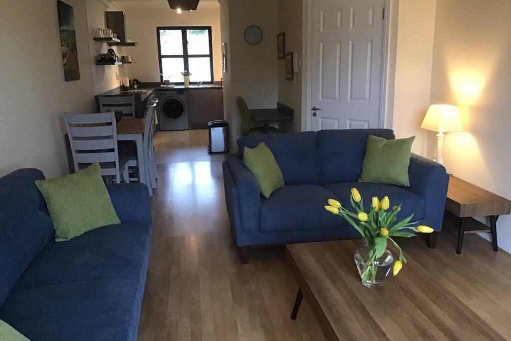 Waterfront Apartment Completely Refurbished Westport Exterior photo