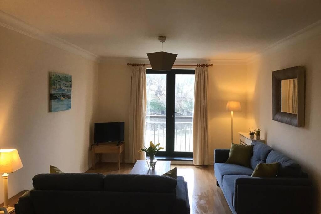 Waterfront Apartment Completely Refurbished Westport Exterior photo